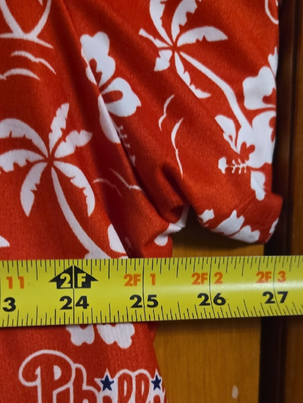 Phillies Red Hawaiian-Print Button-Down Shirt - Picture 6 of 7